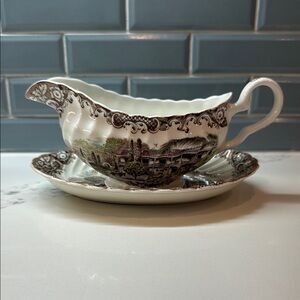 Heritage Hall Southern Plantation Gravy Boat